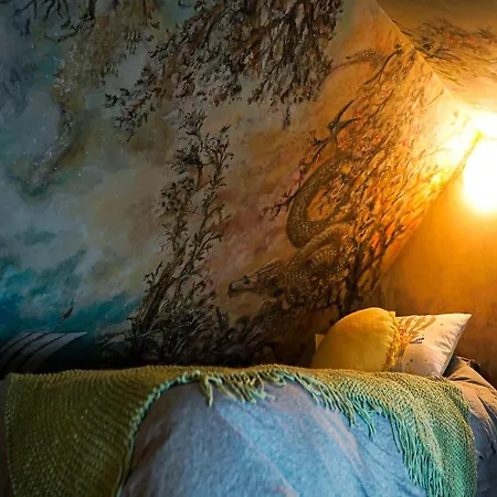 Peaceful Near Hannut בית נופש *