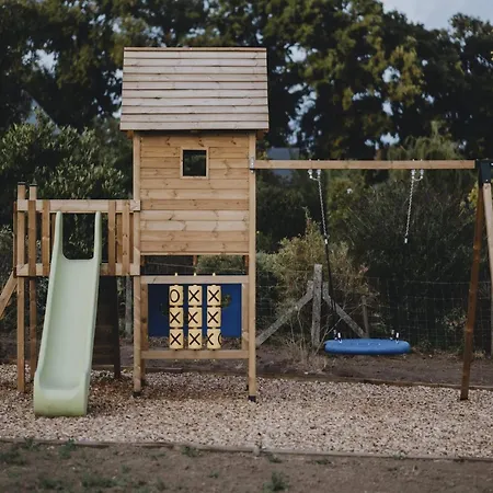 Peaceful Near Hannut בית נופש