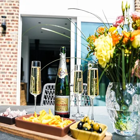 Peaceful Near Hannut בית נופש